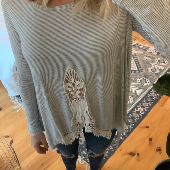 Crocheted top. - Picture 2 of 3